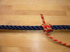 Stopperstek an einem Seil mit zus�tzlichen T�rns